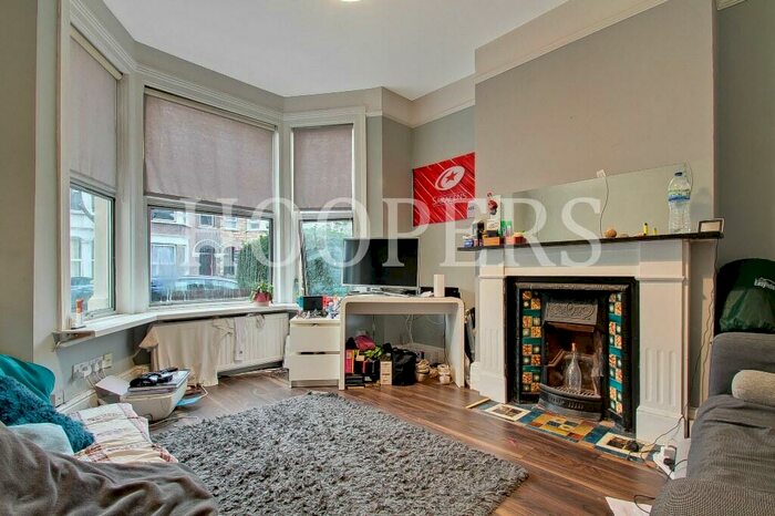 3 Bedroom End Of Terrace House To Rent In Chapter Road, London, NW2