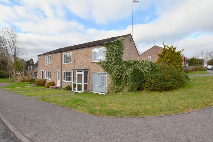 2 Bedroom Property To Rent In Hamilton Road, Hunton Bridge, Kings Langley, WD4