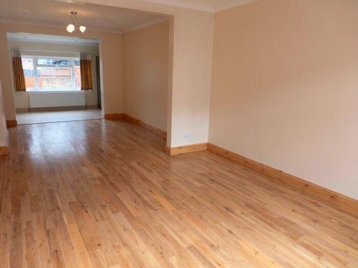 3 Bedroom Terraced House To Rent In Addiscombe Court Road, Croydon, CR0