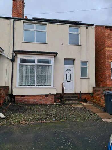 3 Bedroom Terraced House To Rent In Richmond Road, Dudley, DY2