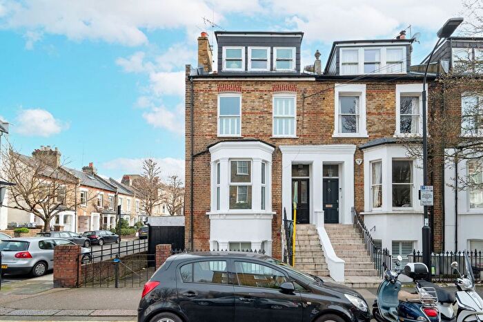 1 Bedroom Flat To Rent In Rockley Road, Shepherd's Bush, London, W14