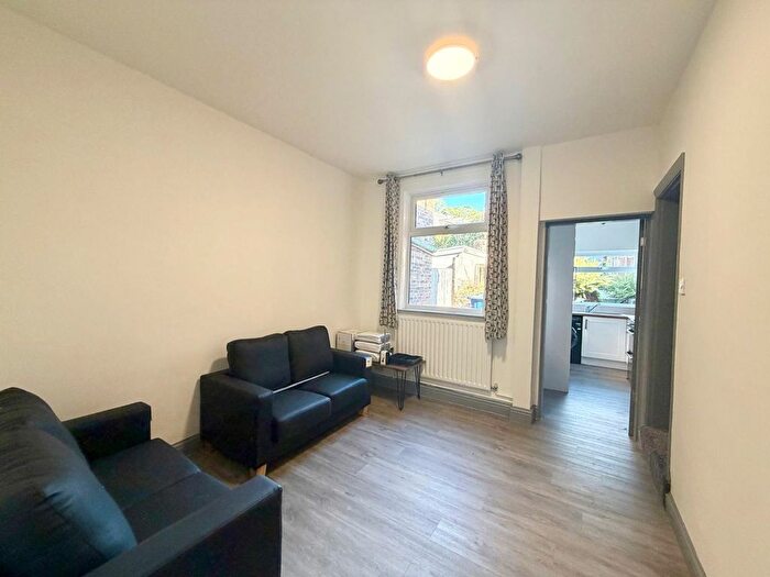 3 Bedroom Terraced House To Rent In Freehold Street, Newcastle, ST5