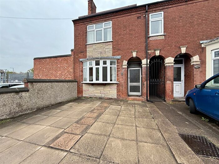 3 Bedroom Semi-Detached House To Rent In Beighton Street, Ripley, DE5