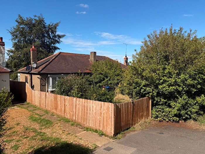 2 Bedroom Semi-Detached Bungalow For Sale In Welford Road, Kingsthorpe, Northampton, NN2