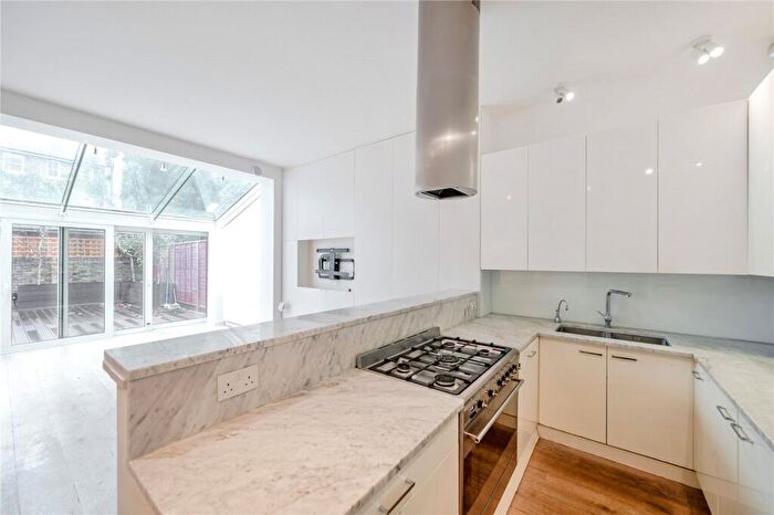 4 Bedroom Apartment For Sale In Howitt Road, London, NW3