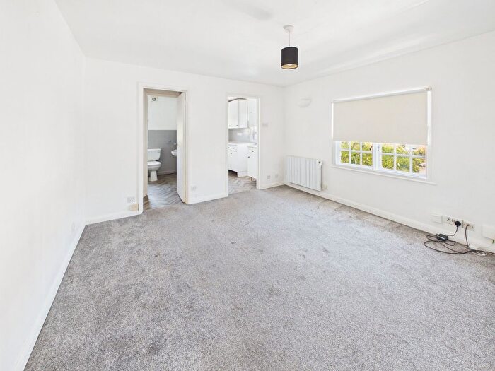 1 Bedroom Studio For Sale In Church Street, Sidmouth, EX10