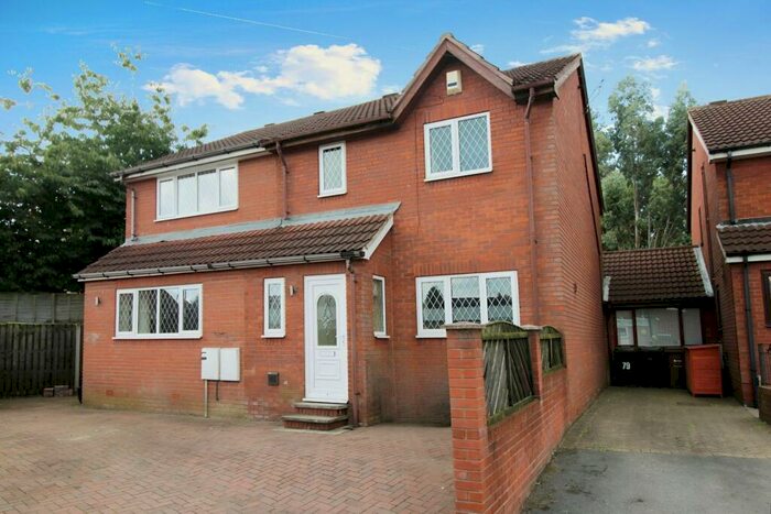 3 Bedroom Link Detached House To Rent In Town Street, Middleton, Leeds, West Yorkshire, LS10