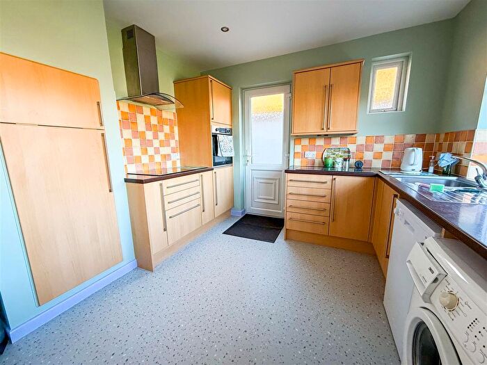 2 Bedroom Detached Bungalow For Sale In Bournemouth Road, Holland-On-Sea, Clacton-On-Sea, CO15