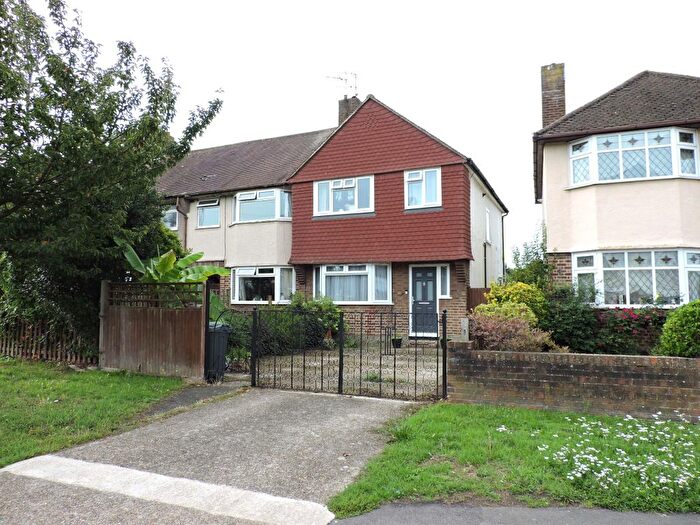 3 Bedroom Terraced House For Sale In Clayton Road, Chessington, KT9