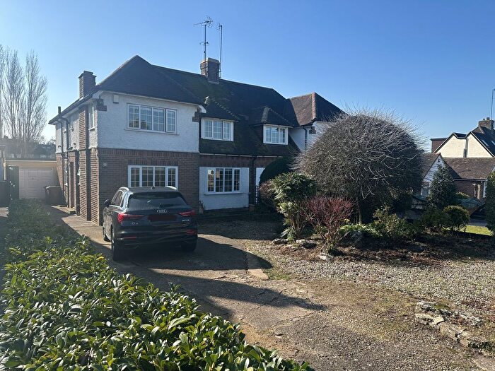 4 Bedroom Semi Detached House For Sale In Billy Lows Lane, Potters Bar, EN6