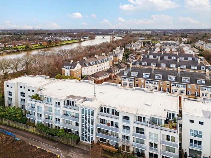 2 Bedroom Flat To Rent In Woodman Mews, Kew, Tw, TW9