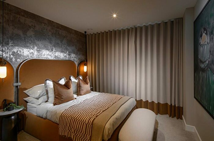 2 Bedroom Apartment For Sale In Lombard Square Sales & Marketing Suite Southlake Road London, SE28