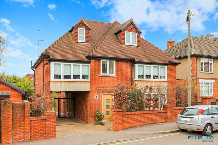 2 Bedroom Flat To Rent In Gordon Road, London, E4