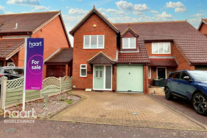 3 Bedroom Semi-Detached House For Sale In The Rookery, Sandy, SG19