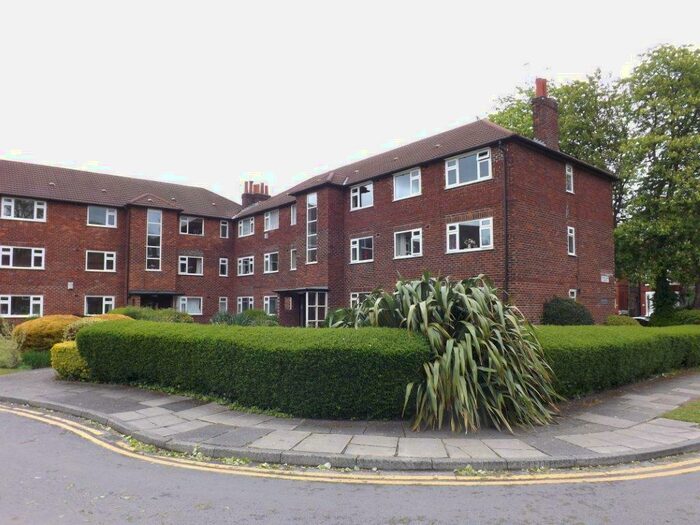 2 Bedroom Flat To Rent In Wood Lawn Court, Wood Road, Whalley Range, M16
