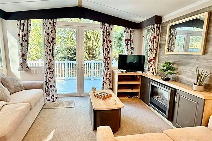 Park Home For Sale In Southampton Rd, Fordingbridge, SP6