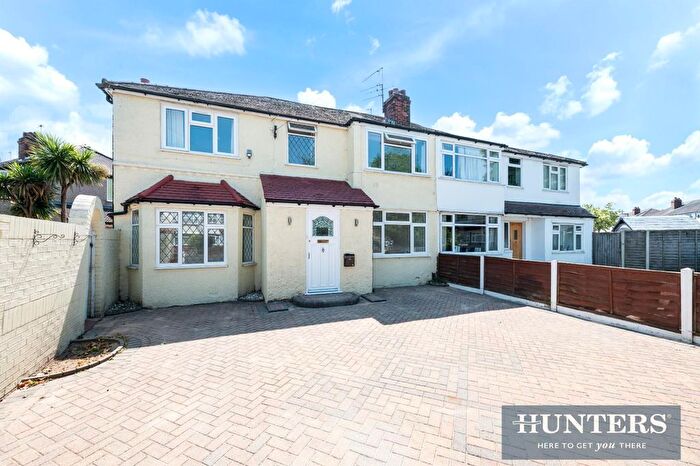 5 Bedroom Semi-Detached House For Sale In Petersfield Road, Staines-Upon-Thames, TW18