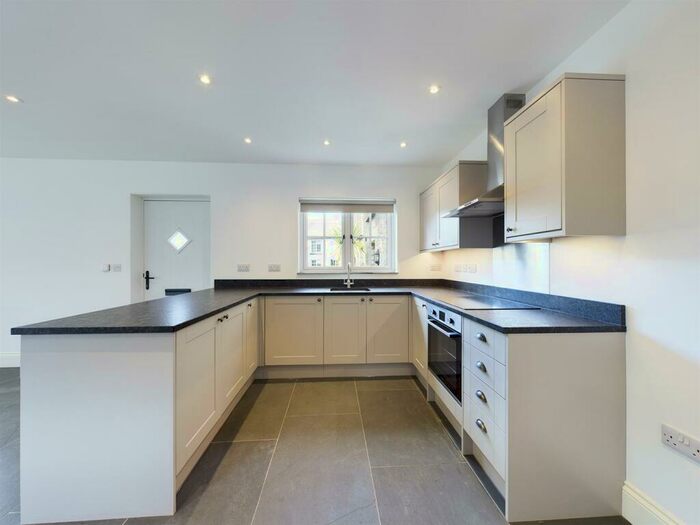 2 Bedroom Semi-Detached Bungalow To Rent In Five Lanes, Launceston, PL15