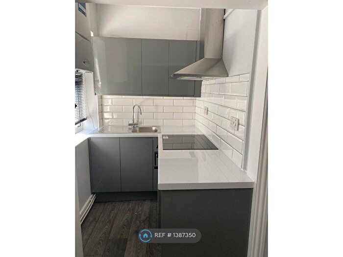 1 Bedroom Flat To Rent In Brook Street, Luton, LU3