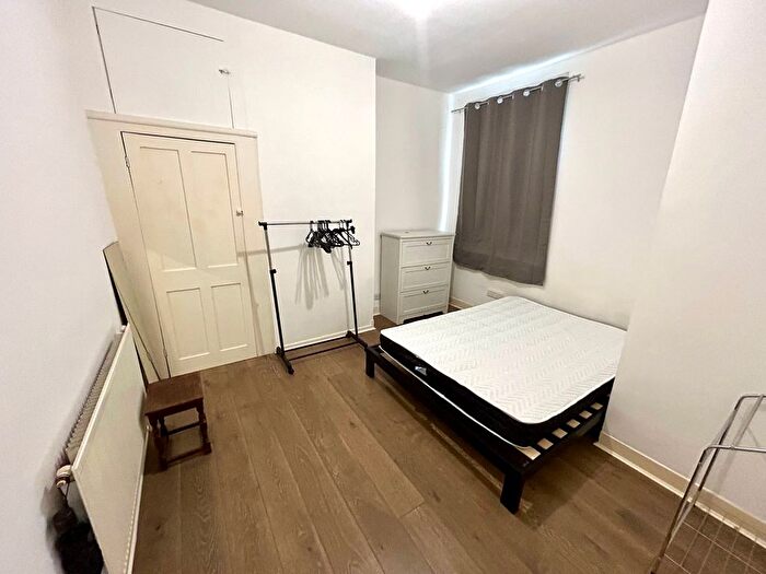 2 Bedroom Maisonette To Rent In Albert Road, Leyton, E10