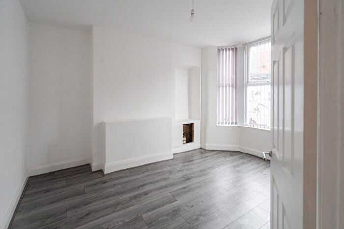 4 Bedroom Semi Detached House To Rent In Rockhouse Street, Liverpool, Merseyside, L6