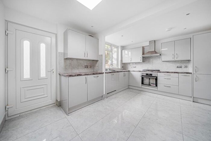 3 Bedroom Detached House To Rent In Ivy Close, Maidenhead, SL6