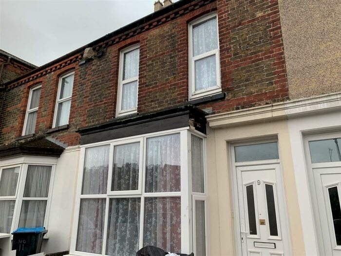 2 Bedroom House To Rent In Gordon Road, Ramsgate, CT11