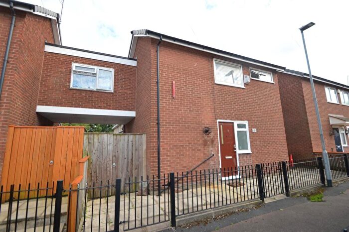 4 Bedroom House To Rent In Wadesmill Walk, Ardwick, Manchester, M13
