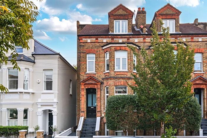 3 Bedroom Flat For Sale In Santos Road, London, SW18