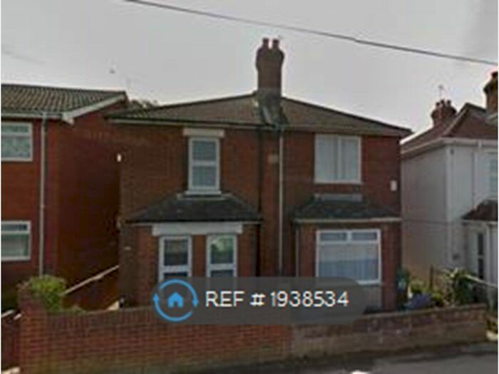 2 Bedroom Semi-Detached House To Rent In Victoria Road, Southampton, SO19