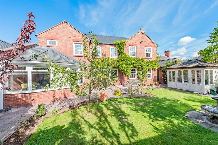 4 Bedroom Detached House For Sale In Knockin, Oswestry, SY10