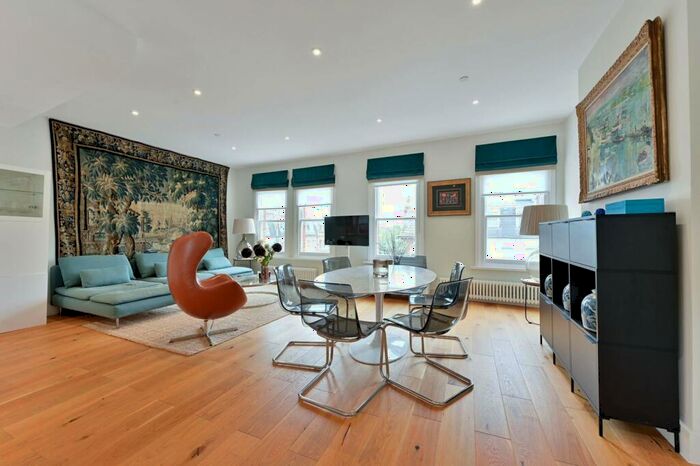 2 Bedroom Flat To Rent In Beechmore Road, Battersea, London, SW11