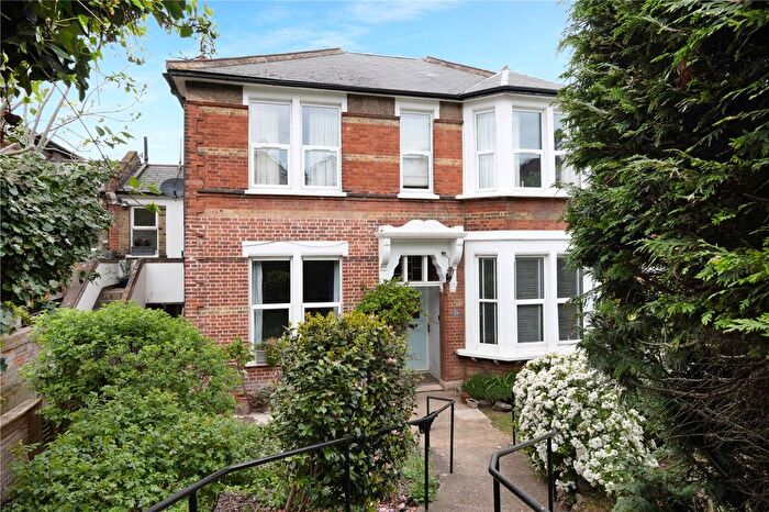 1 Bedroom Flat For Sale In Mount Adon Park, East Dulwich, London, SE22