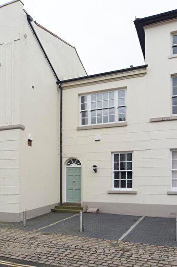 2 Bedroom Terraced House To Rent In Albion Street, Birmingham, B1