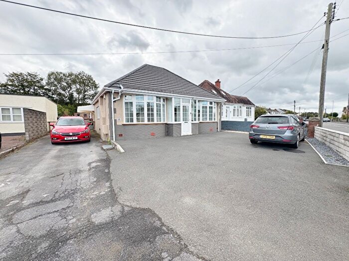 3 Bedroom Bungalow For Sale In Glynhir Rd, Pontarddulais, SA4