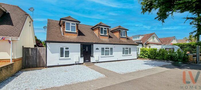 4 Bedroom Detached Bungalow To Rent In Approach Road, Ashford, TW15