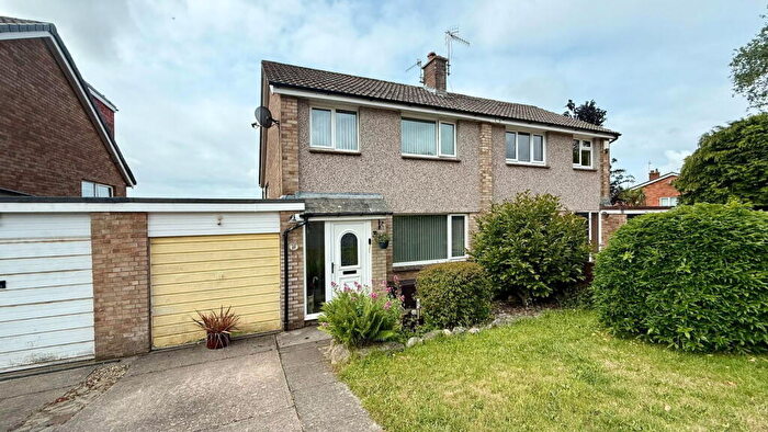 3 Bedroom Semi-Detached House For Sale In St Austin Close, Ivybridge, PL21