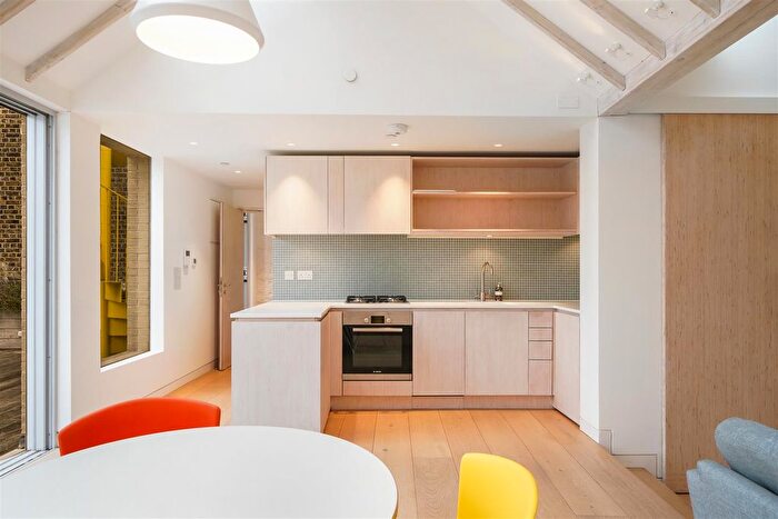 1 Bedroom Flat To Rent In Mile End Road, Mile End, E1