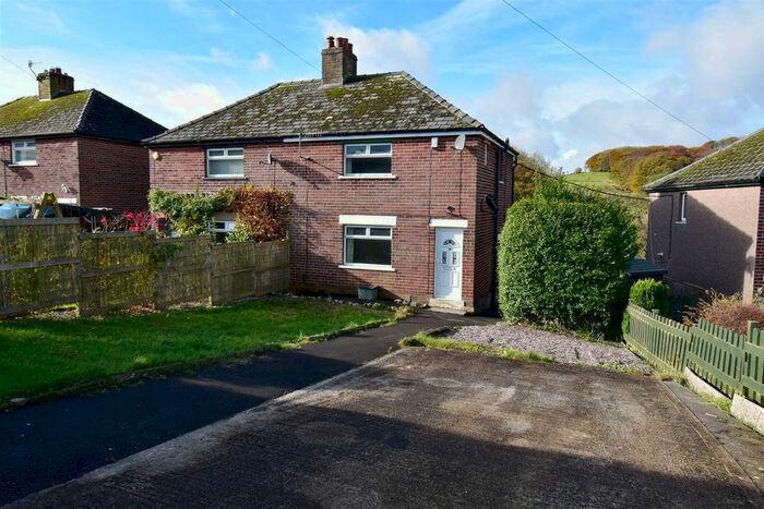 3 Bedroom Semi-Detached House For Sale In Lee Dale, Buxton, SK17