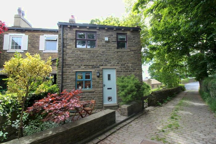 2 Bedroom Cottage To Rent In Green Hill, Warley, Halifax, HX2