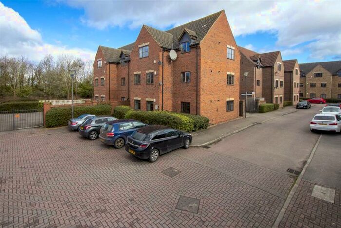2 Bedroom Apartment To Rent In Perivale, Monkston Park, Milton Keynes, Bucks, MK10