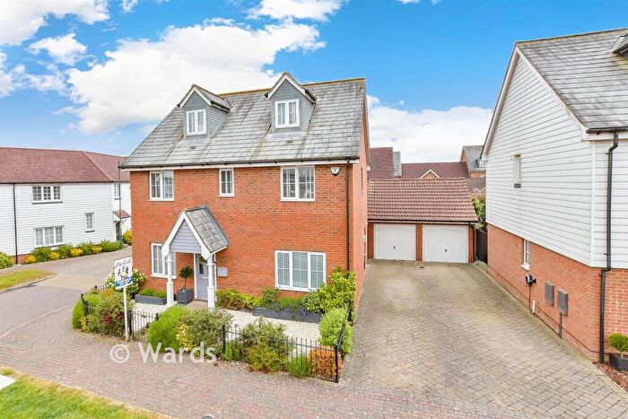 5 Bedroom Detached House For Sale In Hazen Road, Kings Hill, West Malling, Kent, ME19