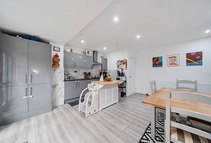 3 Bedroom Terraced House For Sale In Caithness Road, Mitcham, Surrey, CR4