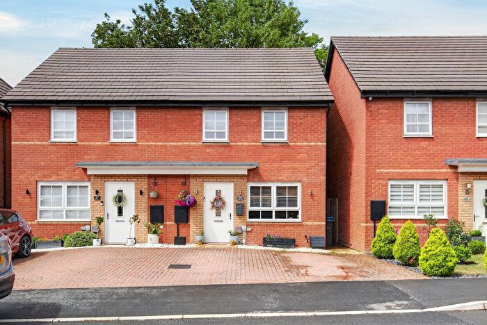 3 Bedroom Semi Detached House For Sale In Brockhall Crescent, Barton Seagrave, NN15