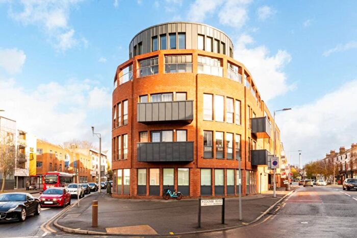 3 Bedroom Flat For Sale In Coombe Road, Kingston, Kingston Upon Thames, KT2