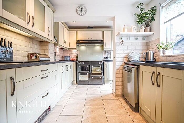 4 Bedroom Detached House For Sale In St Christopher Road, Colchester, CO4
