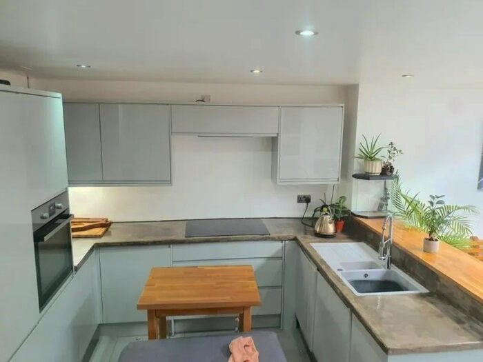 3 Bedroom Terraced House To Rent In The Birches, Greenwich, SE7