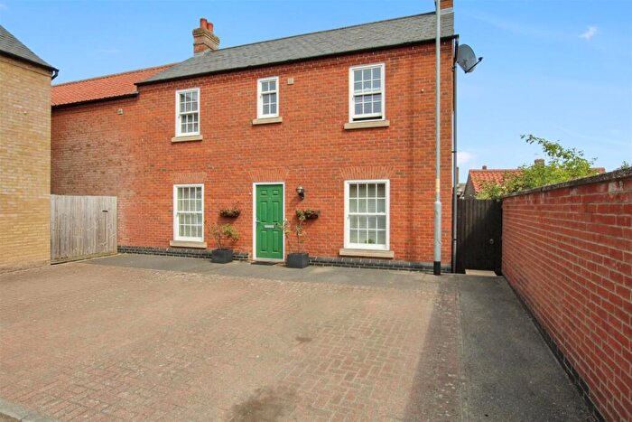 3 Bedroom Semi Detached House For Sale In Honeysuckle Lane, Wragby, Market Rasen, LN8