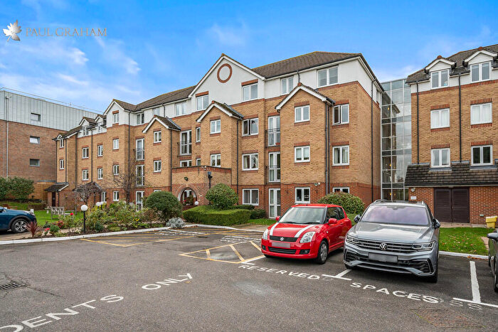 1 Bedroom Flat For Sale In Cranley Gardens, Wallington, SM6