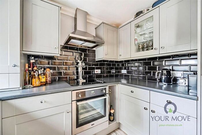 3 Bedroom Terraced House For Sale In All Saints Avenue, Margate, Kent, CT9 - Photo 12